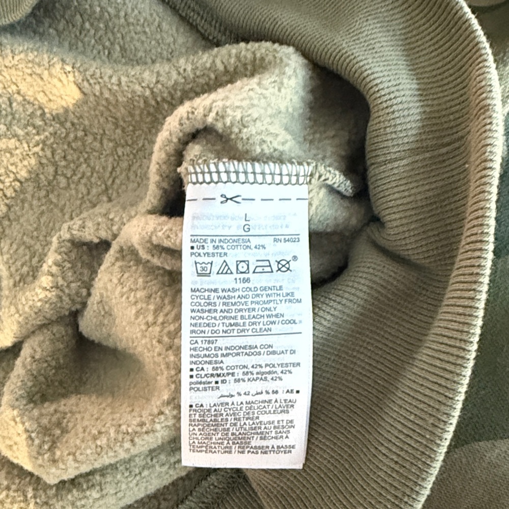 Old Navy camo crew neck sweatshirt Large - Picture 6 of 6
